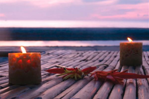 BEES WAX CANDLE